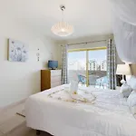 Karol Vaz פורטימאו