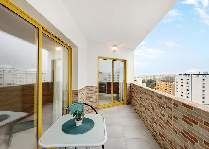 Karol Vaz アパート ポルティマン