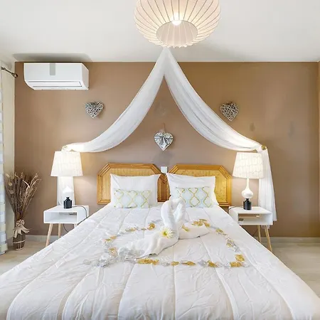 Апартаменти Karol Vaz *